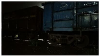 എറണാംകുളത്ത് ഗുഡ്സ് ട്രെയിനിന്റെ രണ്ട് ബോഗികൾ വേർപ്പെട്ടു; രാജധാനി എക്സ്പ്രസ് ആലുവയിൽ പിടിച്ചിട്ടു