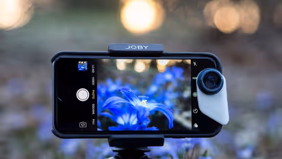 பழைய ஸ்மார்ட்போன் சும்மா இருக்கா? அதை ஈசியா சிசிடிவி கேமராவா மாற்றலாமே!!