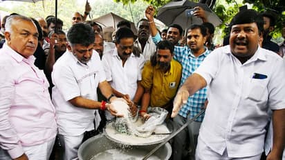 ಅಕ್ಕಿ ಬೇಯಿಸಿ ಕೇಂದ್ರ ಸರ್ಕಾರದ ವಿರುದ್ಧ ಕಾಂಗ್ರೆಸ್ ಆಕ್ರೋಶ: ಬೃಹತ್ ಪ್ರತಿಭಟನೆ