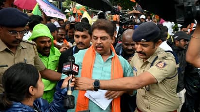 ಸರ್ಕಾರ ವಿರುದ್ಧ ಬಿಜೆಪಿ ಪ್ರತಿಭಟನೆಗೆ ಪೊಲೀಸರ ಅಡ್ಡಿ: ತೀವ್ರ ಆಕ್ರೋಶ