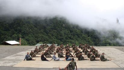 ಅಂತಾರಾಷ್ಟ್ರೀಯ ಯೋಗ ದಿನ: ಸಿಕ್ಕಿಂ, ಲಡಾಖ್, ಅರುಣಾಚಲದ ರಮಣೀಯ ಪರಿಸರದಲ್ಲಿ ಭಾರತೀಯ ಸೇನೆ ಯೋಗಾಭ್ಯಾಸ