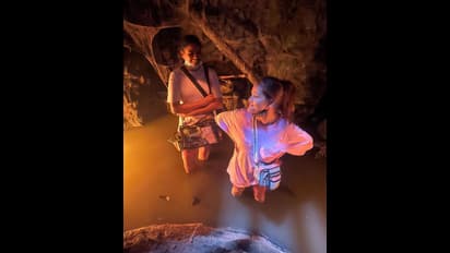 ஒரே இடத்தில் அமர்ந்து.. தினமும் 4 முதல் 5 மணி நேரம் மேக்கப் போடும் மாளவிகா மோகனன்! வைரலாகும் BTS புகைப்படங்கள்