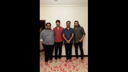 ‘மிஸ்டர் எக்ஸ்’ பூஜையில் கலந்து கொள்ளாத மஞ்சு வாரியர்.! ஆர்யா - கவுதம் கார்த்திக் கலந்து கொண்ட புகைப்படங்கள்!