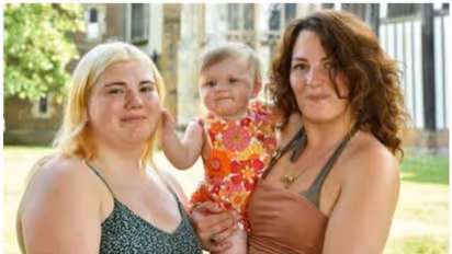 ആദ്യ പ്രസവം 15 -ാം വയസില്‍, 33-ല്‍ മുത്തശ്ശി; വെളിപ്പെടുത്തലുമായി ബ്രിട്ടീഷ് യുവതി ! 