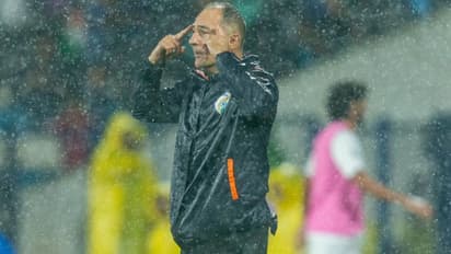 എഐഎഫ്എഫ് ടെക്നിക്കല് കമ്മിറ്റി ചെയര്മാന് പദവിക്ക് ഐ എം വിജയന് യോഗ്യനല്ല! തുറന്നടിച്ച് സ്റ്റിമാക്ക്