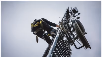 പള്ളികളുടെ മിനാരങ്ങളിലും മൊബൈല്‍ ഫോണ്‍ ടവറുകള്‍ സ്ഥാപിക്കാന്‍ അനുമതി നല്‍കി സൗദി അറേബ്യ