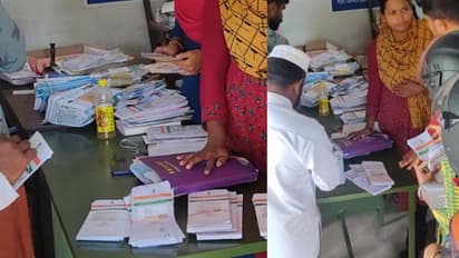 കത്തോ? വന്നിട്ടില്ലല്ലോ! പോസ്റ്റ്മാന്‍റെ പതിവ് മറുപടി; വീട്ടിലെത്തി നാട്ടുകാർ, ആധാ‍റടക്കം കത്തുകളുടെ കൂമ്പാരം