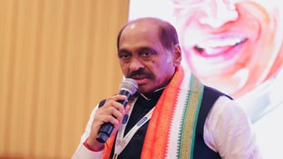 కేసీఆర్ కాళ్ల కింద భూమి కదులుతుంది.. రేవంత్ వ్యాఖ్యలపై తప్పుడు ప్రచారం: మాణిక్‌రావ్ ఠాక్రే