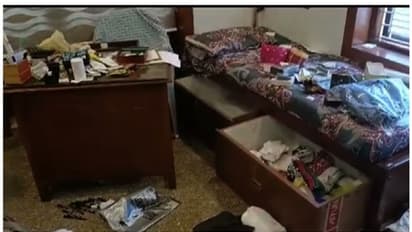 വീട്ടുകാര്‍ തീര്‍ത്ഥാടനത്തിൽ, 60 പവന്‍ സ്വര്‍ണ്ണാഭരണങ്ങളും പണവും കവര്‍ന്ന് മോഷ്ടാക്കൾ 