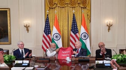 பிரதமர் மோடிக்கு அமெரிக்க அதிபர் ஜோ பைடன் ஸ்பெஷல் டி-ஷர்ட் கிஃப்ட்!