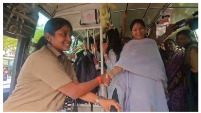 ಕನಿಮೋಳಿಗೆ ಬಸ್‌ ಟಿಕೆಟ್‌ ತೆಗೆದುಕೊಳ್ಳಲು ಕಂಡಕ್ಟರ್‌ ಒತ್ತಾಯ: ತಮಿಳುನಾಡಿನ ಮೊದಲ ಬಸ್‌ ಚಾಲಕಿ ರಾಜೀನಾಮೆ!