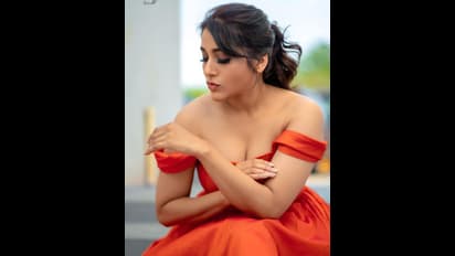 పండుగల టైంలో టార్గెట్ చేస్తున్న యాంకర్ రష్మీ.. ధైర్యం ఉంటే ముందు ఆ పని చేయ్, దుమ్మెత్తిపోస్తున్న నెటిజన్లు 