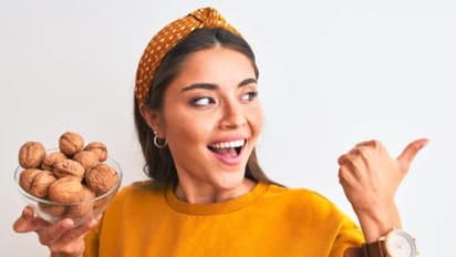 ചര്‍മ്മം കണ്ടാല്‍ പ്രായം തോന്നിക്കുന്നുണ്ടോ? ഈ നാല് നട്സുകള്‍ മാത്രം കഴിച്ചാല്‍ മതി...