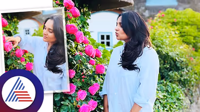 ಗುಲಾಬಿ ಹೂವನ್ನು ಮುತ್ತಿಕ್ಕುತಾ ದೇವರಲ್ಲಿ ನಟಿ ರಮ್ಯಾ ಇದನ್ನ ಕೇಳಿಕೊಂಡ್ರು!