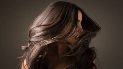 മുടിയുടെ ആരോഗ്യം മെച്ചപ്പെടുത്താം, മുടി വളര്‍ച്ചയും കൂട്ടാം; ഇവ ഭക്ഷണത്തിലുള്‍പ്പെടുത്തൂ...