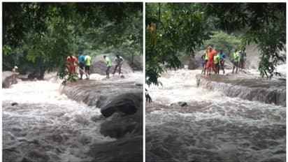 മലവെള്ളപ്പാച്ചില്‍, മാർമല അരുവിയിൽ കുടുങ്ങിയ വിനോദസഞ്ചാരികളെ രക്ഷപ്പെടുത്തി