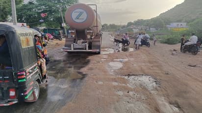 ಬೆಂಗಳೂರು-ಬೀದರ್ ಹೆದ್ದಾರೀಲಿ ಗುಂಡಿಗಳದ್ದೇ ದರ್ಬಾರ್..!