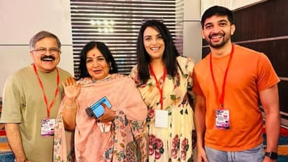 'പപ്പുമാരും രതിചേച്ചിമാരും'; അപൂര്‍വ്വ കൂടിക്കാഴ്ച‍യ്ക്ക് വേദിയായി 'അമ്മ' യോഗം