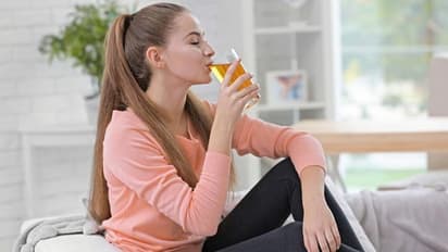 ചര്മ്മം കണ്ടാല് പ്രായം പറയാതിരിക്കാന് കിടിലനൊരു പാനീയം!