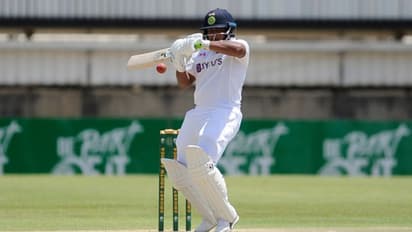 ദക്ഷിണാഫ്രിക്കയില് സസ്പെന്സ് നിറച്ച് ഇന്ത്യന് യുവതാരം സര്ഫറാസ് ഖാന്റെ മാസ് എന്ട്രി, ഒടുവില് ട്വിസ്റ്റ്