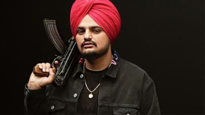 സിദ്ധു മൂസേവാല വധക്കേസ്:  പ്രതികളിലൊരാളായ സച്ചിൻ ബിഷ്ണോയിയെ ഇന്ത്യക്ക് കൈമാറി അസർബൈജാൻ 