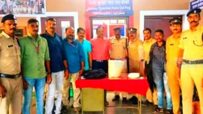 വടകര റെയിൽവേ സ്റ്റേഷൻ പ്ലാറ്റ്ഫോമിൽ ഉപേക്ഷിക്കപ്പെട്ട നിലയിൽ ബാഗ്; പരിശോധനയിൽ കണ്ടെത്തിയത് ലക്ഷങ്ങളുടെ മൊതല്!