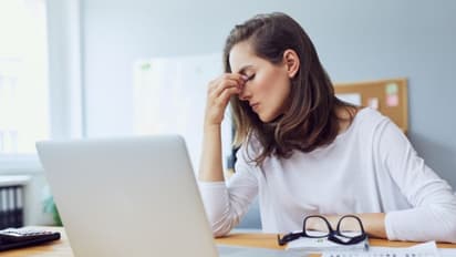 ಮೂಡ್ ಸರಿ ಇಲ್ವಾ? ಸುಸ್ತಾ, ನಿದ್ರೆ ಬರ್ತಿಲ್ವಾ? ವೈದ್ಯರನ್ನು ಕಾಣೋ ಮುನ್ನ ಈ ಹಣ್ಣು-ಹಂಪಲು ತಿಂದು ನೋಡಿ!