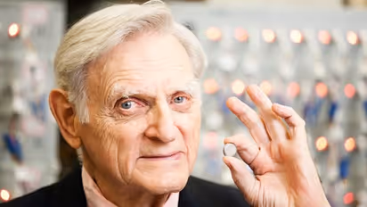 John Goodenough, Nobel winner who invented Lithium-Ion batteries, passes away