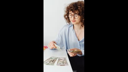  ಉಳಿತಾಯ ಮಾಡೋ ಆಸೆಯೇ? ಹಾಗಿದ್ರೆ ಇವತ್ತಿಂದಲ್ಲೇ ಈ ಮಹಿಳೆ ಮಾಡಿದಂತೆ ನೀವೂ ಮಾಡಿ