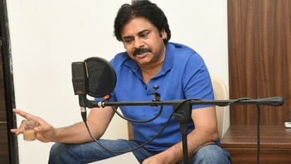 `బ్రో` టీజర్ టైమ్ ఫిక్స్.. పూనకాలకు సిద్ధమవుతున్న పవన్ ఫ్యాన్స్..