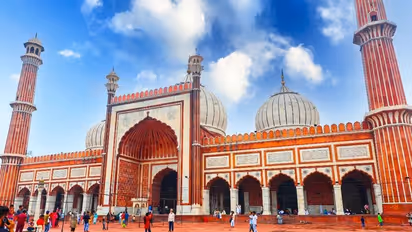 ಭಾರತದಲ್ಲಿ ಗೋಚರವಾಗದ ಚಂದ್ರ, ದೇಶಾದ್ಯಂತ ಏಪ್ರಿಲ್ 11ಕ್ಕೆ ಈದ್ ಆಚರಣೆ