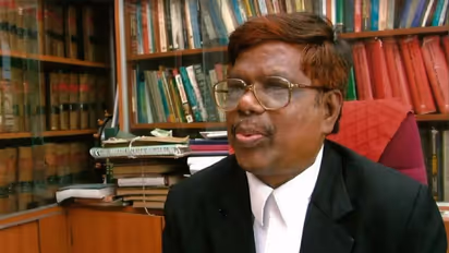 கலைஞர் கைது செய்யப்பட்ட போது நாயை விட மோசமாக நடத்தப்பட்டார் - நீதிபதி பரபரப்பு பேச்சு