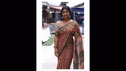 ಮಹಾರಾಷ್ಟ್ರ ಸ್ಟೈಲ್ ಸೀರೆಯುಟ್ಟು ಕಣ್ಣಲ್ಲೇ ಕಿಚ್ಚು ಹಚ್ಚಿದ ಭೂಮಿ ಶೆಟ್ಟಿ 