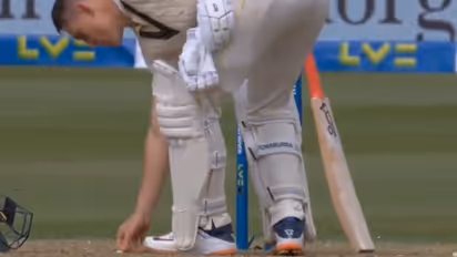 ఛీ! చెండాలం... కింద పడిన బబుల్గమ్ని తిరిగి నోట్లో పెట్టుకున్న మార్నస్ లబుషేన్...