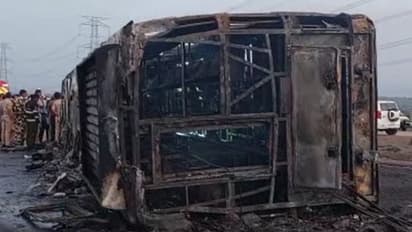 ஓடும் பேருந்தில் பயங்கர தீ விபத்து! தூங்கிக் கொண்டிருந்த பயணிகள் அலறல்.. 25 பேர் உடல் கருகி பலி..!