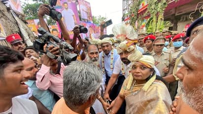 ஆயிரம் ஆண்டுகள் பழமை வாய்ந்த மூலநாதர் சுவாமி கோவில் தேரோட்டம் - வடம் பிடித்து இழுத்த தமிழிசை