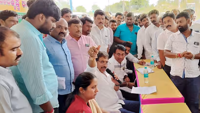 Ramanagara: ಜನ​ಪ್ರ​ತಿ​ನಿ​ಧಿ​ಗಳ ಸಹ​ಕಾರವಿದ್ದರೆ ಆಂಗ್ಲ ಶಾಲೆಗೆ ಶಂಕು: ಶಾಸಕ ಬಾಲಕೃಷ್ಣ