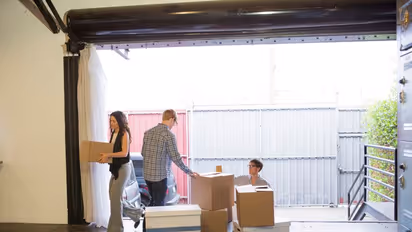 Shifting to a new city? Here's your handy MUST-HAVE checklist! 