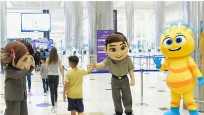 സ്വീകരിക്കാന്‍ പ്രിയതാരങ്ങള്‍, പാസ്‍പോര്‍ട്ട് സ്വന്തമായി സ്റ്റാമ്പ് ചെയ്യാം; ദുബൈയില്‍ ഇനി കുട്ടികളാണ് താരം