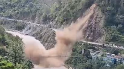 Uttarakhand: Landslide blocks Badrinath National Highway again; commuters stuck