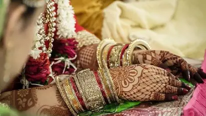 മാട്രിമോണിയിലൂടെ 14 പുരുഷന്മാരോട് സംസാരിച്ചു; പറ്റിയൊരാളെ കണ്ടെത്താന് നെറ്റിസണ്സിനോട് ആവശ്യപ്പെട്ട് യുവതി !