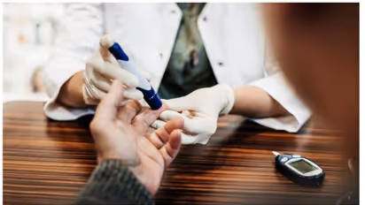 പ്രമേഹമുള്ളവരിൽ ഗ്ലൂക്കോസ് നില പെട്ടെന്ന് കൂടിയാൽ ഉണ്ടാകാവുന്ന അഞ്ച് ലക്ഷണങ്ങൾ