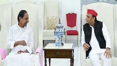 కేసీఆర్‌తో అఖిలేష్ యాదవ్ భేటీ.. జాతీయ రాజకీయాలపై చర్చ.. భేటీకి ముందు ఎస్పీ నేత ఏం చెప్పారంటే.. 