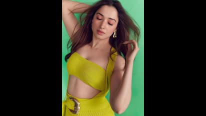 గ్రీన్ డ్రెస్ లో మిల్క్ బ్యూటీ అందాల రచ్చ... టెంప్టింగ్ ఫోజులతో పిచ్చెక్కిస్తున్న మిల్క్ బ్యూటీ