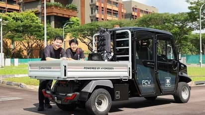 சிங்கப்பூரில் முதாவது ஹைட்டரஜன் எரிபொருள் கொண்ட வாகனத்தின் சோதனை ஓட்டம்!