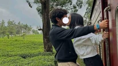 'എന്തുകൊണ്ട് നിങ്ങളിത് ചെയ്യുന്നില്ല?'; ട്രെയിനില്‍ വാതിലില്‍ തൂങ്ങിനിന്നുള്ള 'റൊമാൻസ്'നെ കുറിച്ച് ട്വീറ്റ്