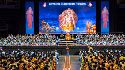 Guru Purnima 2023: 10,000 people gather for Bhagavad Gita recitation in remarkable Texas event (WATCH)