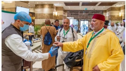 നേരിട്ട് മക്കയിലെത്തിയ ഹജ്ജ് തീർഥാടകരുടെ മദീന സന്ദർശനം തുടങ്ങി