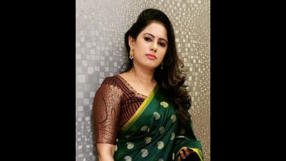 ಹುಡುಗ್ರು ಸೊಂಟದ ಮೇಲೆ ಕೈಯಿಟ್ಟರೆ ಕಂಪ್ಲೇಟ್‌ ಕೊಡಬೇಡಿ, ಎಂಜಾಯ್‌ ಮಾಡಿ: ನಟಿ ರೇಖಾ ನಾಯರ್‌ ಮಾತು!