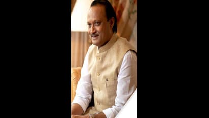  నెంబర్ గేమ్ లో అజిత్ పవార్ ముందంజ.. మీటింగ్ కు 35 మంది ఎమ్మెల్యేలు హాజరు, వేటు పడొద్దంటే ఇంకా ఎందరు కావాలంటే 